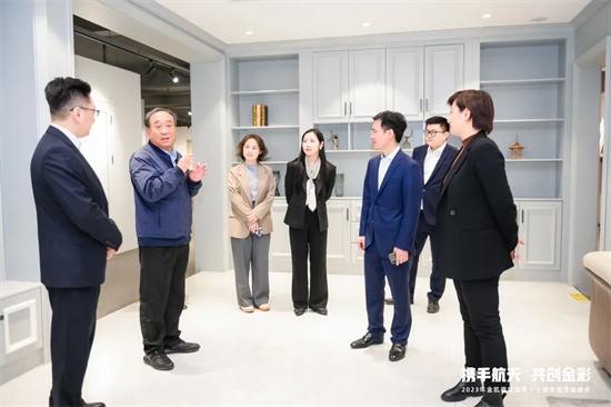 門業品牌熱烈歡迎航天專家，成為“中國航天ASES官方合作門業品牌”