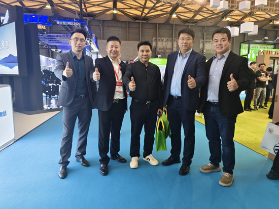 2025中國(guó)門窗幕墻大會(huì)：LBK利佰五金“超安全系統(tǒng)”成焦點(diǎn)